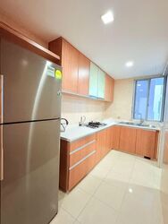 The Lakeshore (D22), Condominium #557840131